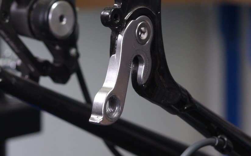 d-hanger-824x512 d hanger 824x512 1